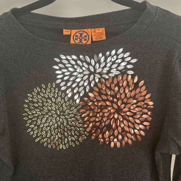 Tory Burch Long Sleeve Dark Grey T with awesome starburst embellishment - Size M - Picture 2 of 8